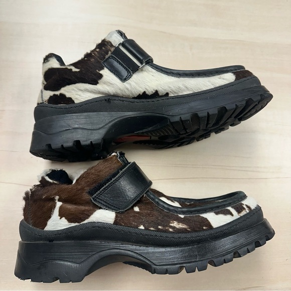 Donald J Pliner Cowhide Lug sole shoes - Picture 11 of 13